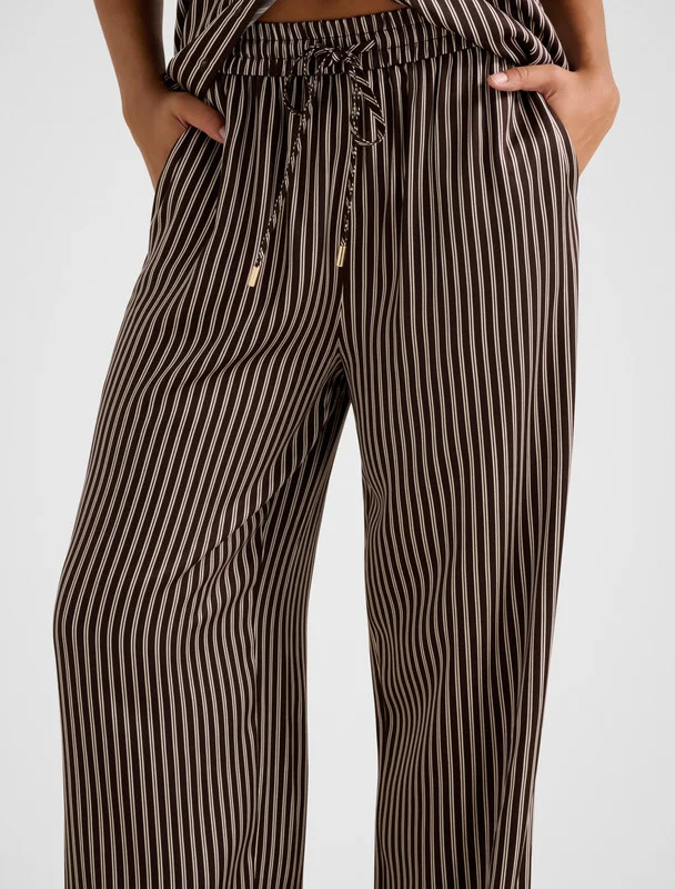 forever new  JENNA Drawstring Waist Wide Leg Pants for Women | Best Price UAE